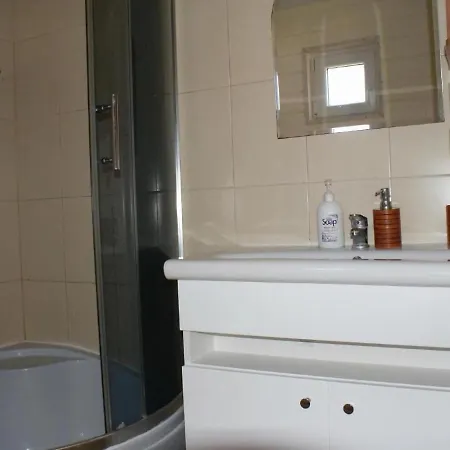 Storey Houses For 6 People, Jaros Awiec Casa vacanze *